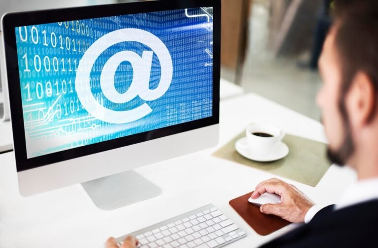 How Email Signature Software Can Elevate Your Professional Communication
