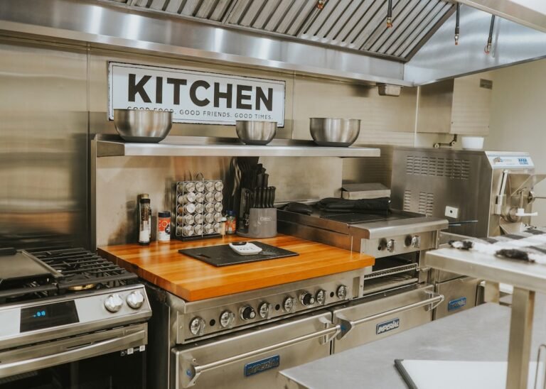 10 Benefits of Using an Interactive Kitchen Design Tool for Your Remodel
