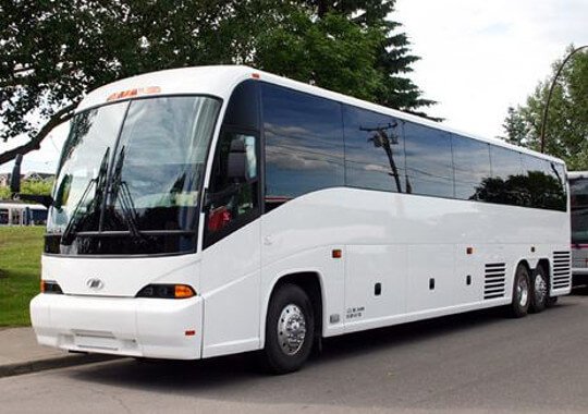 Rent a Charter Bus in Tennessee with Ease and Comfort