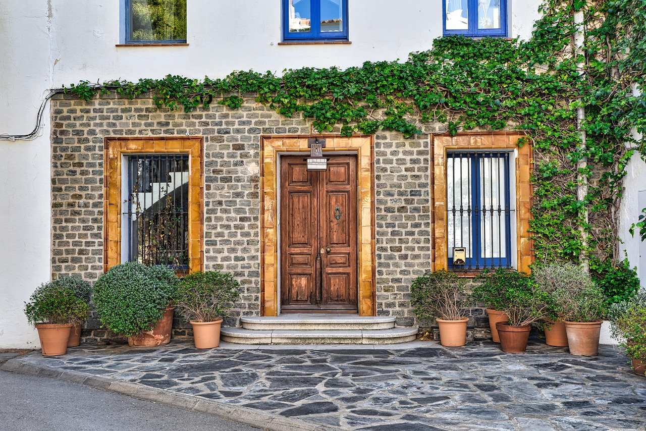 Boosting Curb Appeal: The Role of Entry Door Replacement in Home Value