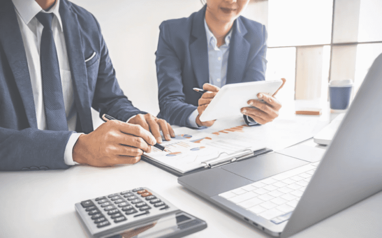 How Bookkeepers And Tax Accountants Work Together Seamlessly