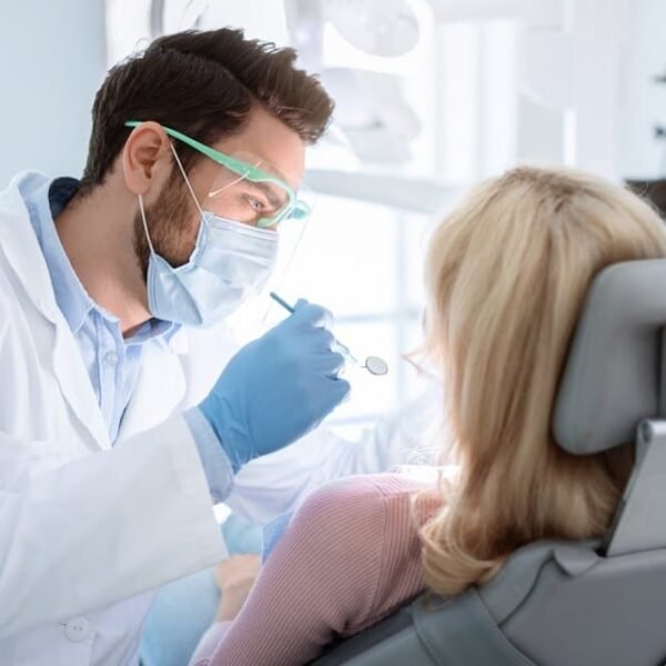 How General Dentistry Detects Oral Health Problems Before Pain Appears