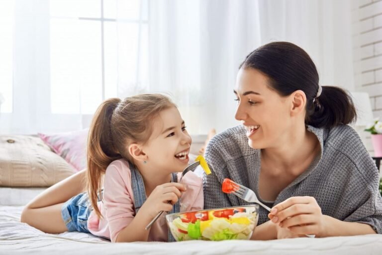 How Family Dentistry Encourages Better Nutrition Choices At Home